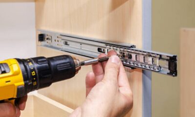 Cabinet Hinges